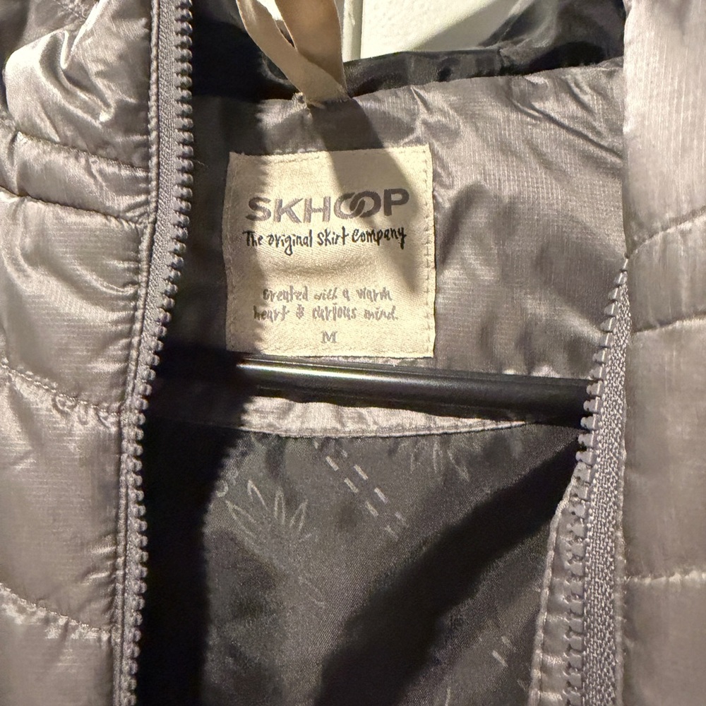 Skhoop long vest medium like new - Picture 2 of 4